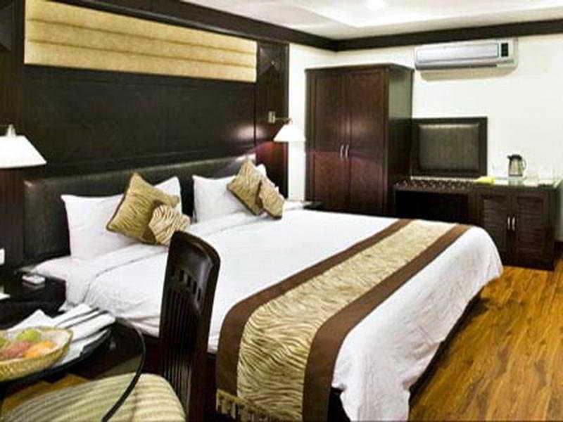 Bluestone Nehru Place By The Cosy 4* New Delhi