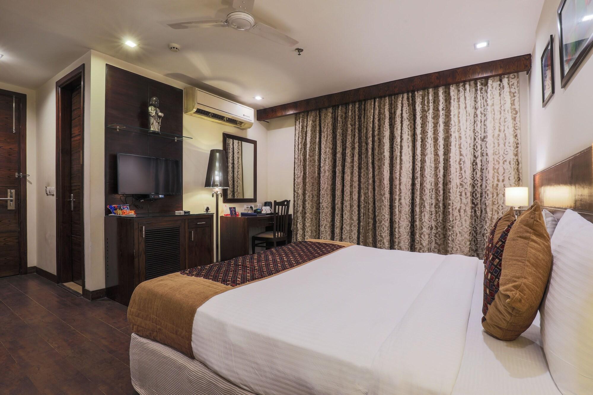 Hotel Bluestone Nehru Place By The Cosy 4*