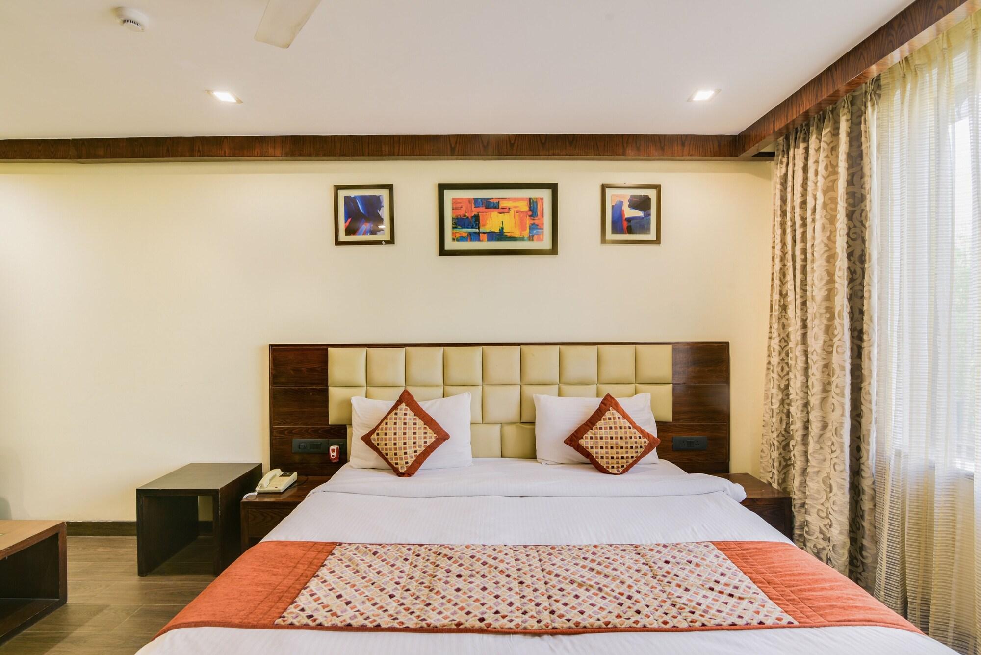 Bluestone Nehru Place By The Cosy 4* New Delhi
