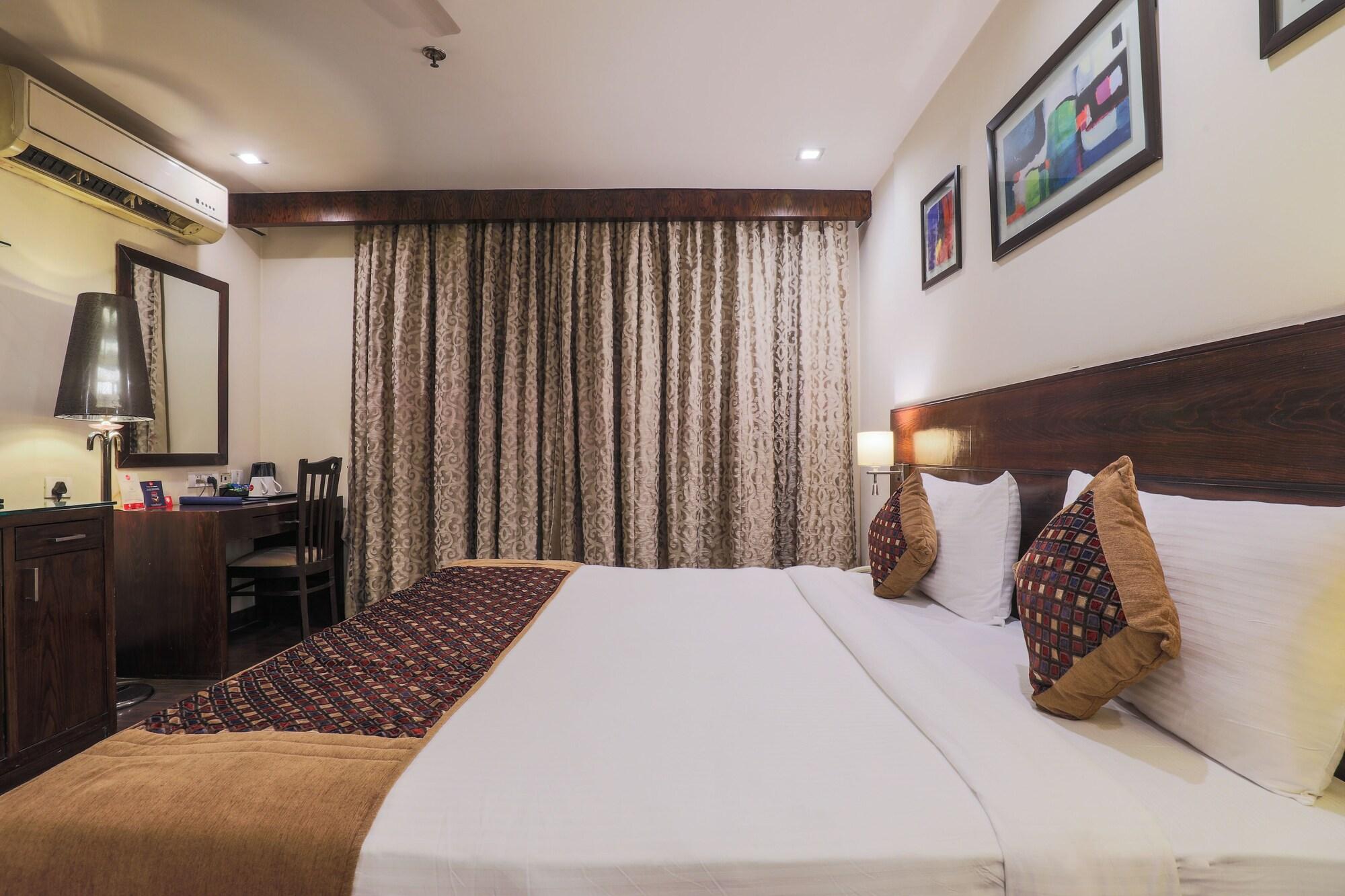 Bluestone Nehru Place By The Cosy Hotel