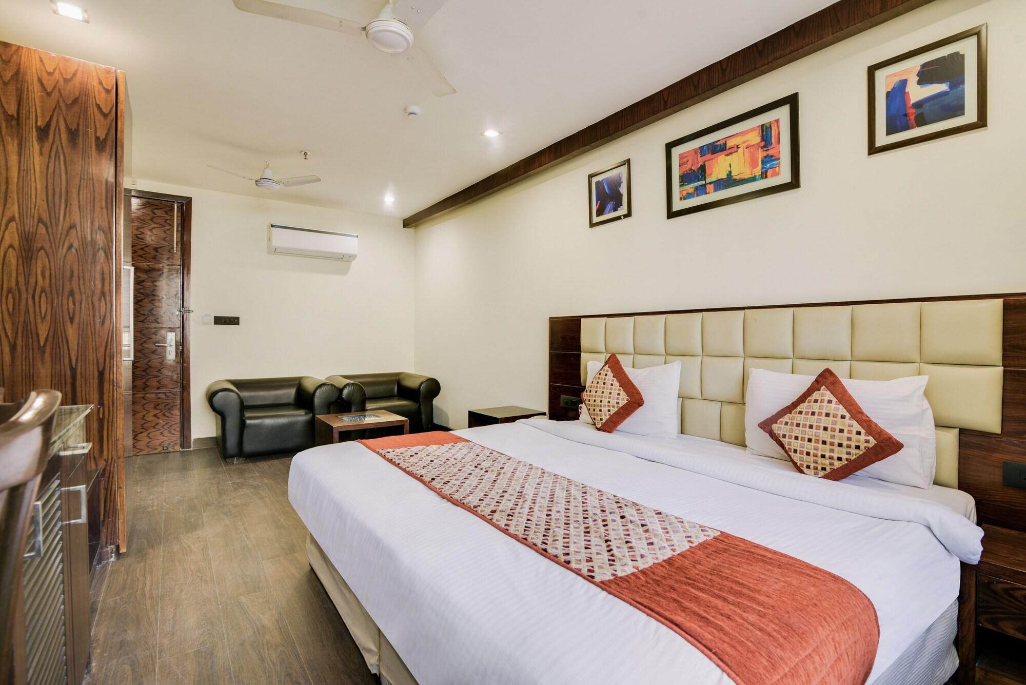 Bluestone Nehru Place By The Cosy Hotel