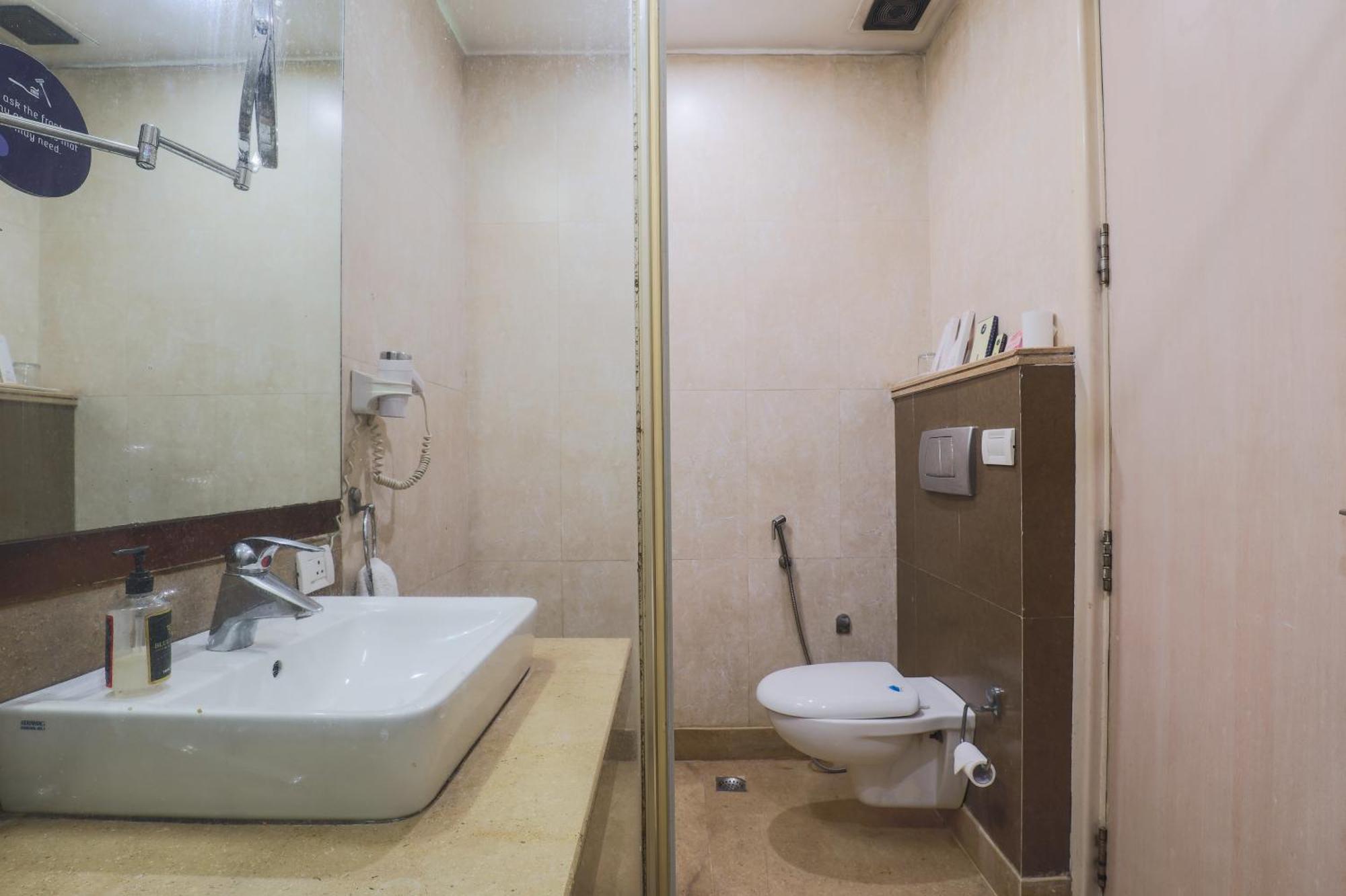 Bluestone Nehru Place By The Cosy Hotel New Delhi
