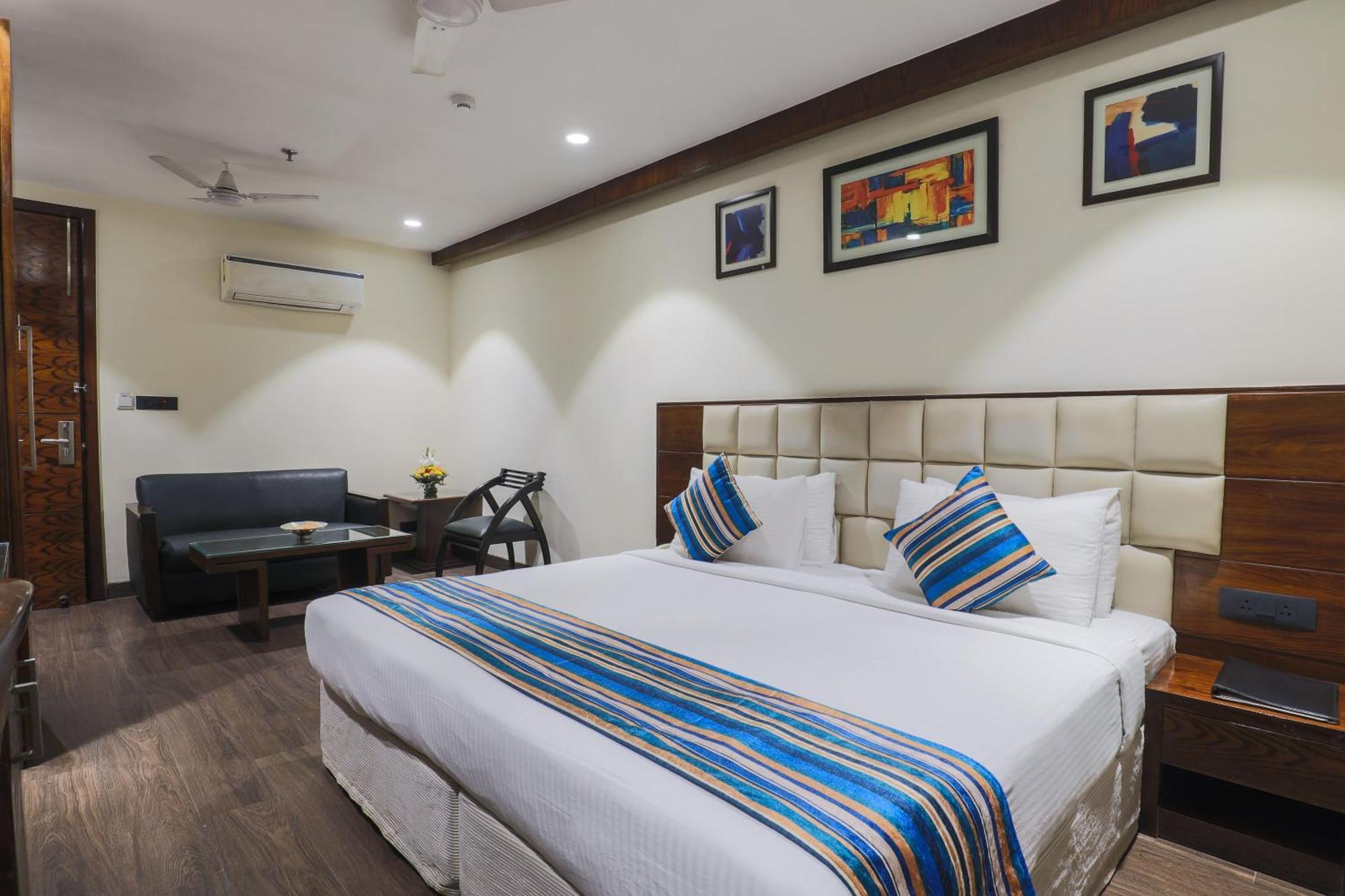 Bluestone Nehru Place By The Cosy Hotel New Delhi
