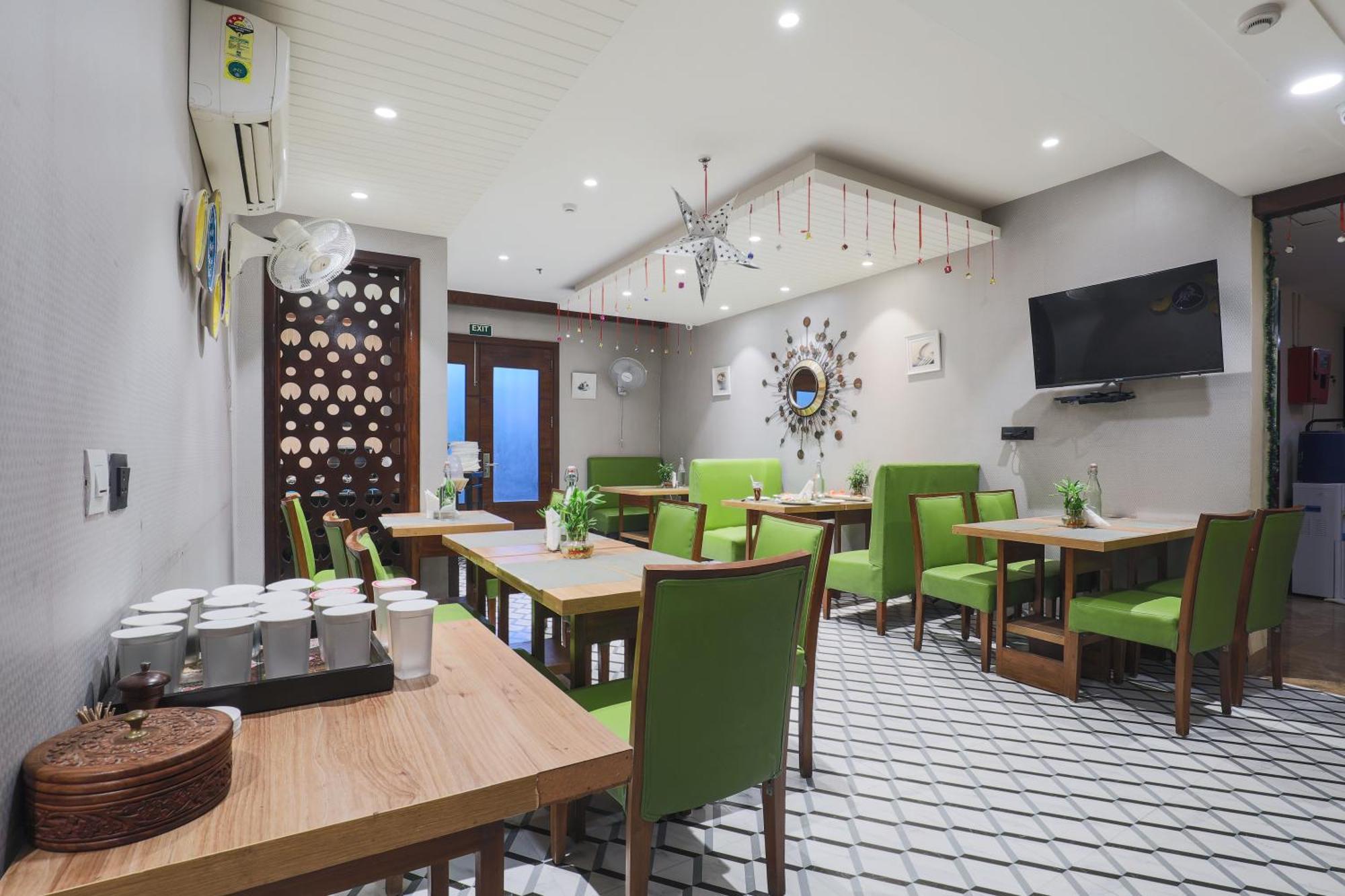 Bluestone Nehru Place By The Cosy 4* New Delhi