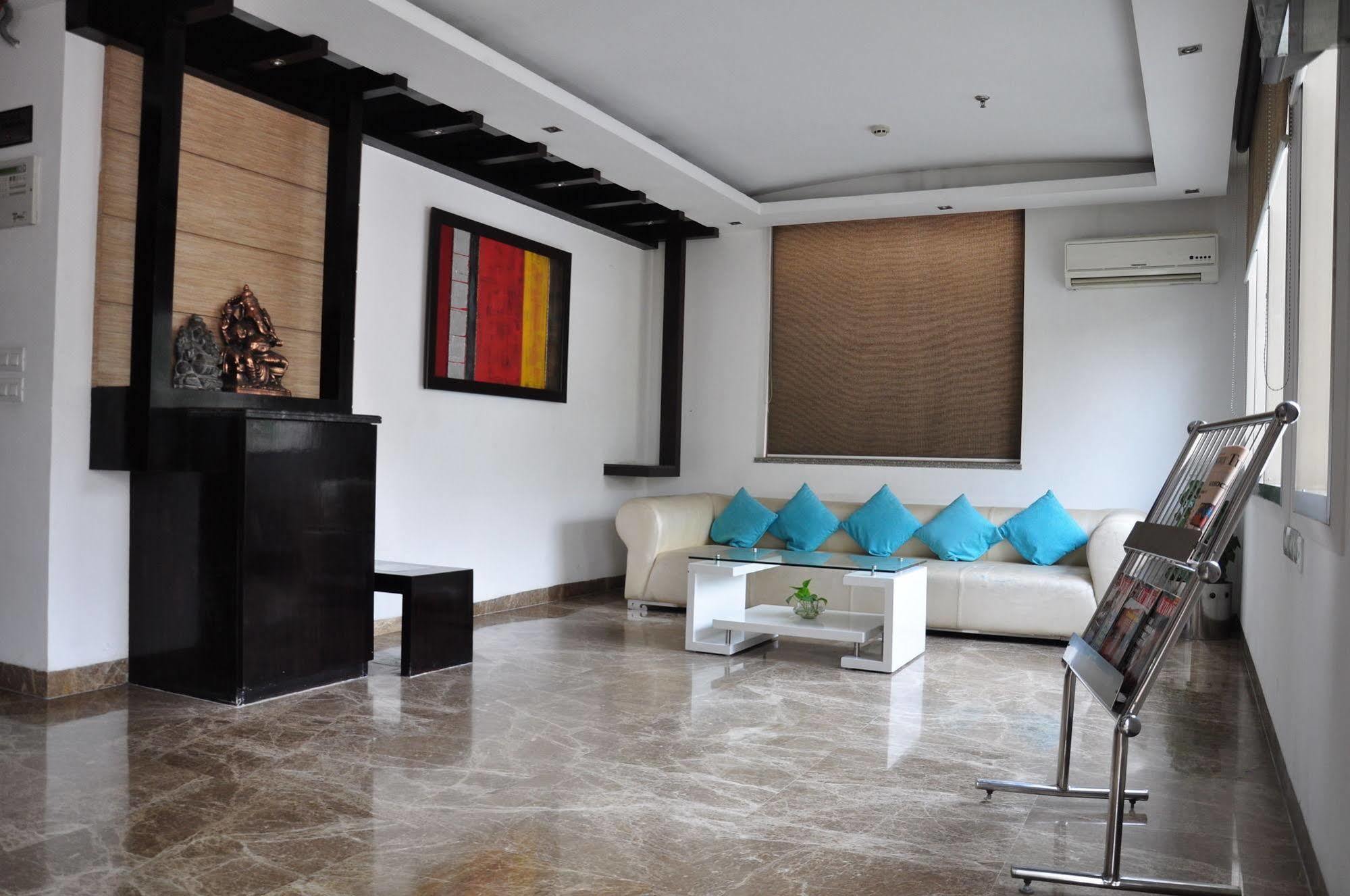 Hotel Bluestone Nehru Place By The Cosy New Delhi