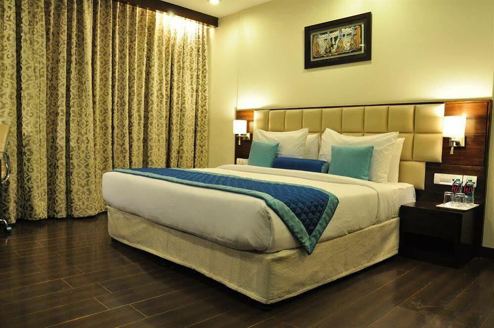 Hotel Bluestone Nehru Place By The Cosy